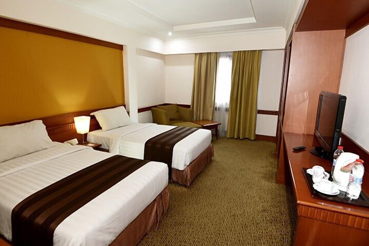 Room 4 of 22