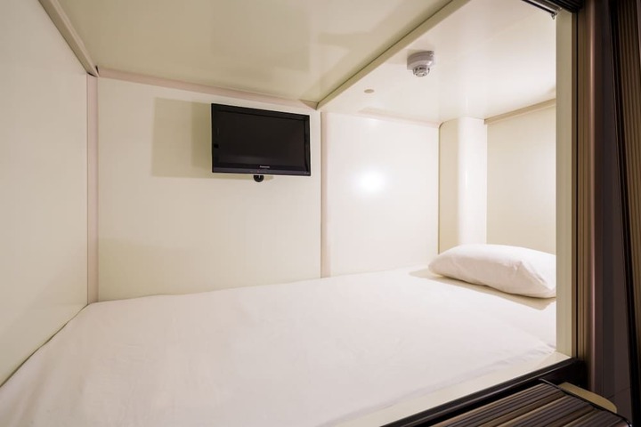 Room 4 of 39