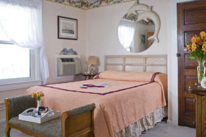 Room 7 of 27