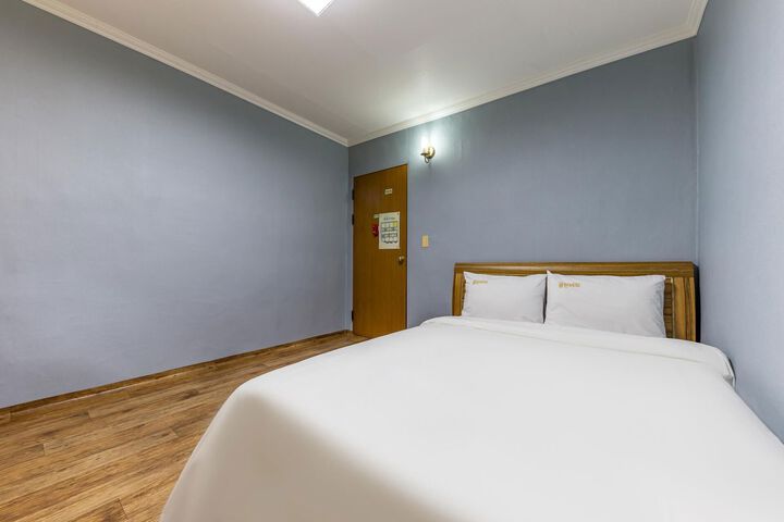 Room 41 of 60