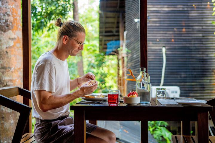 Dining 51 of 94