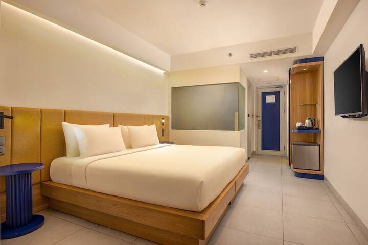Room 15 of 63
