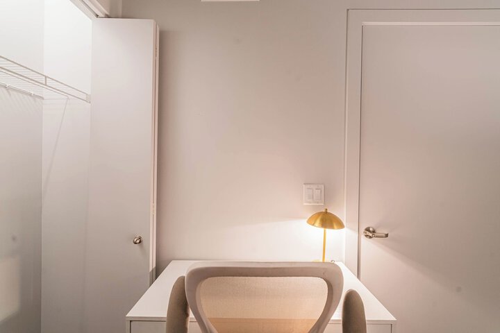 Room 3 of 92