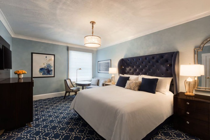 Room 27 of 148
