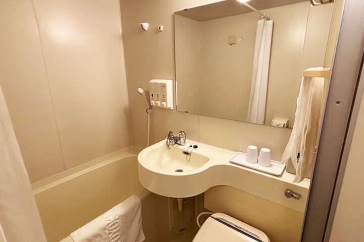 Room 20 of 36