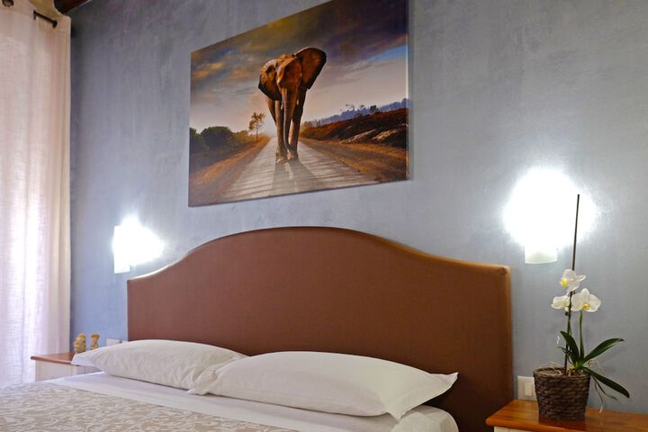 Room 12 of 37