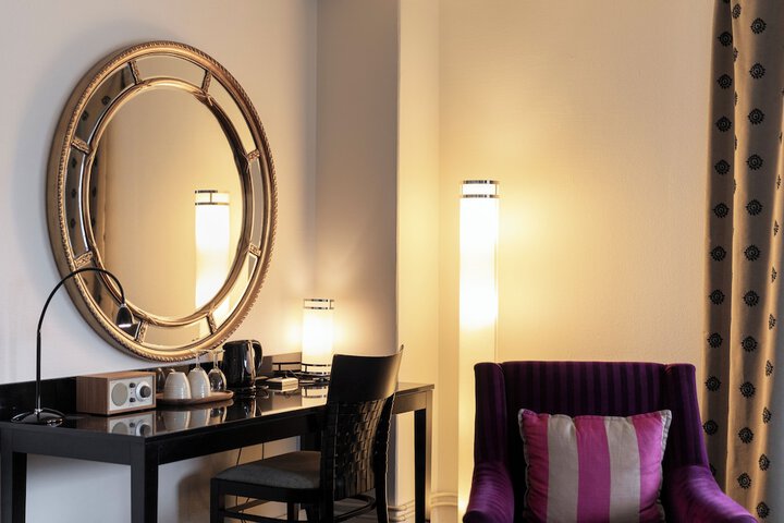 Room 32 of 65