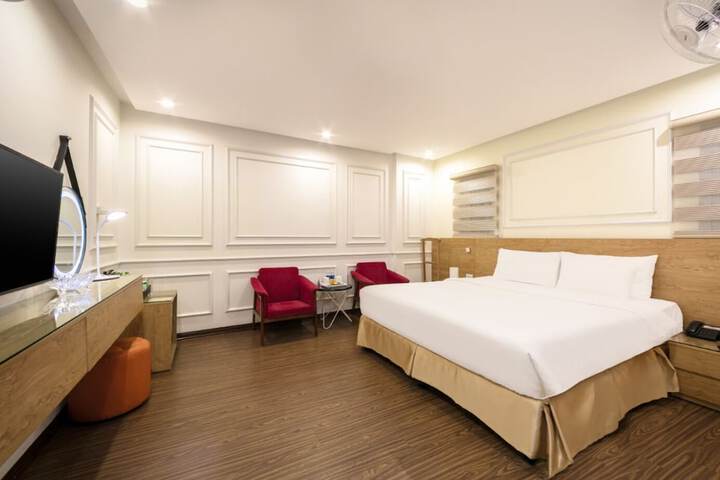 Room 10 of 25