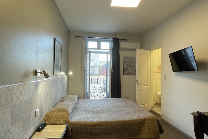 Room 7 of 47
