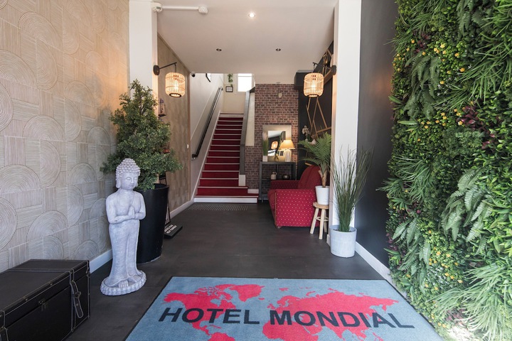 Entrance & Lobby
