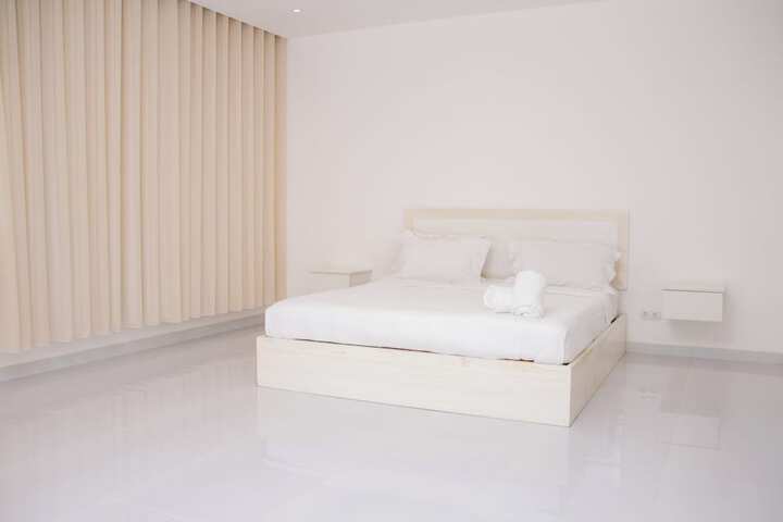 Room 4 of 58