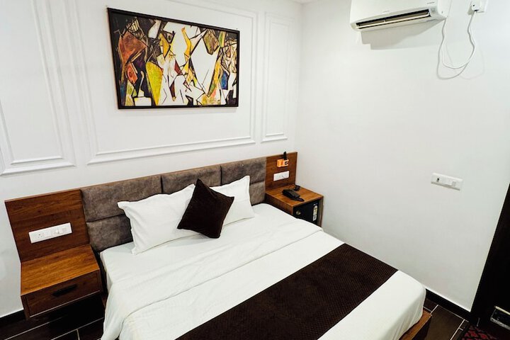 Room 42 of 51