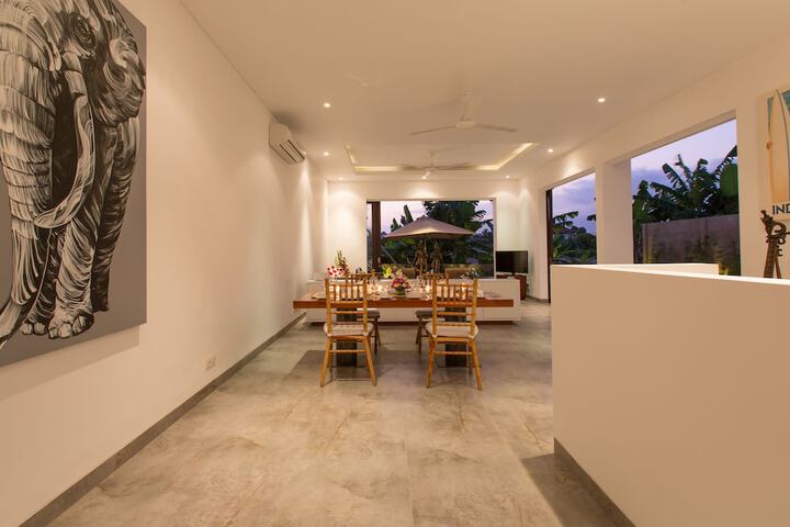 Dining Photos