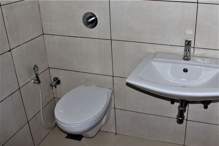 Room 8 of 20