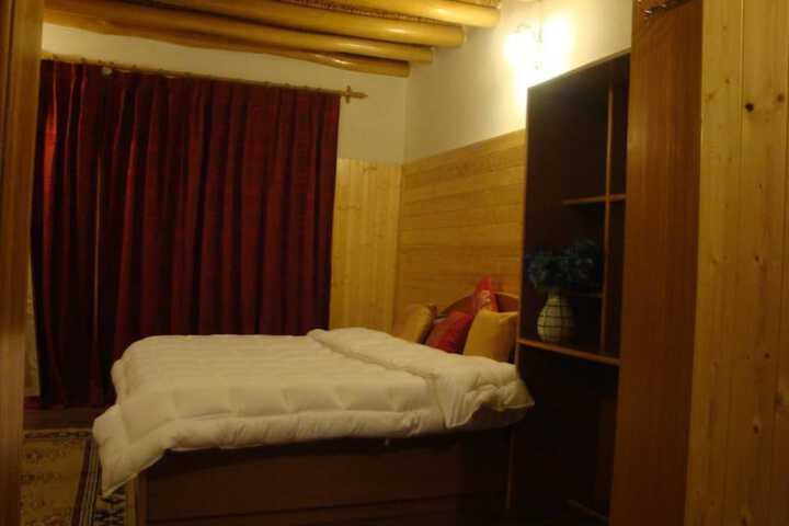 Room 2 of 43