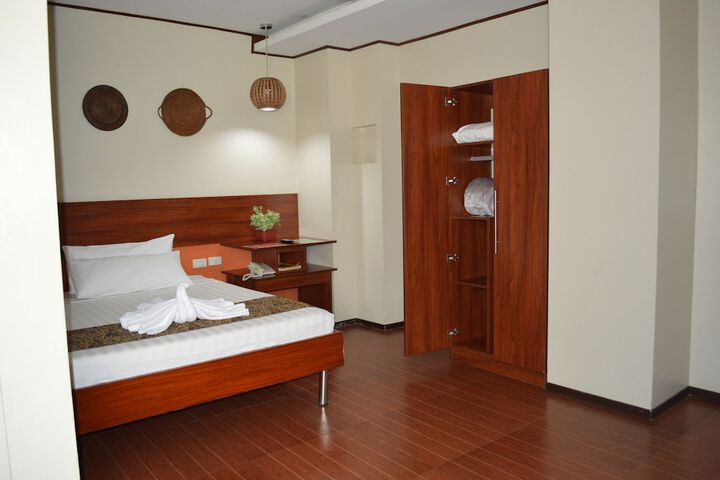 Room 10 of 58