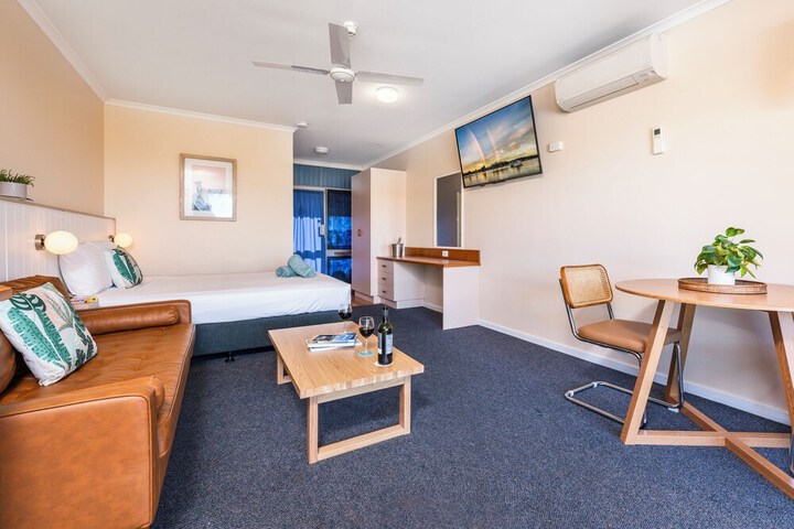 Room 17 of 26