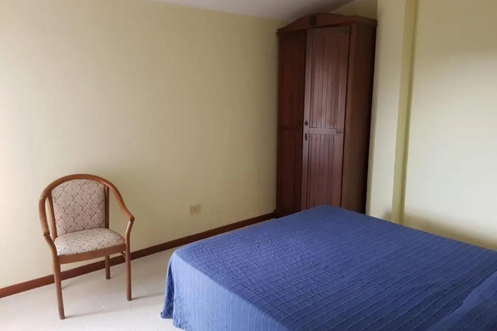 Room 5 of 14