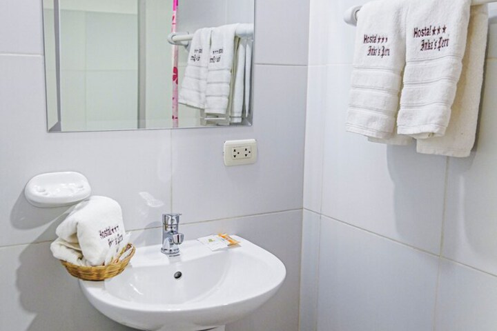Room 34 of 43