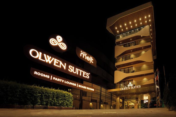 Olwen Suites