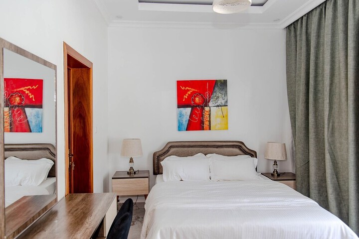 Room 5 of 38