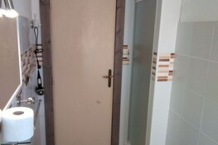 Room 9 of 48