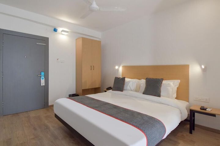 Room 3 of 12