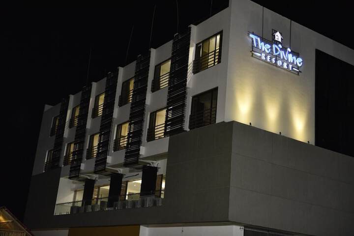 Hotel 33 of 36