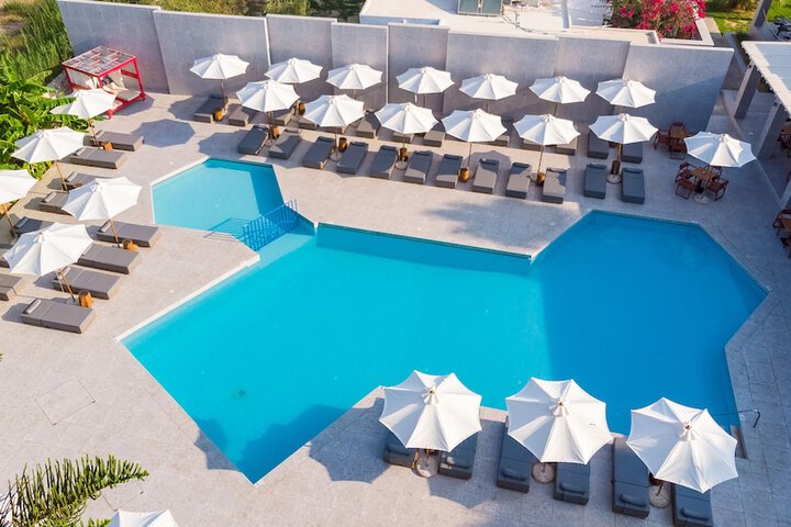 Pools & Facilities