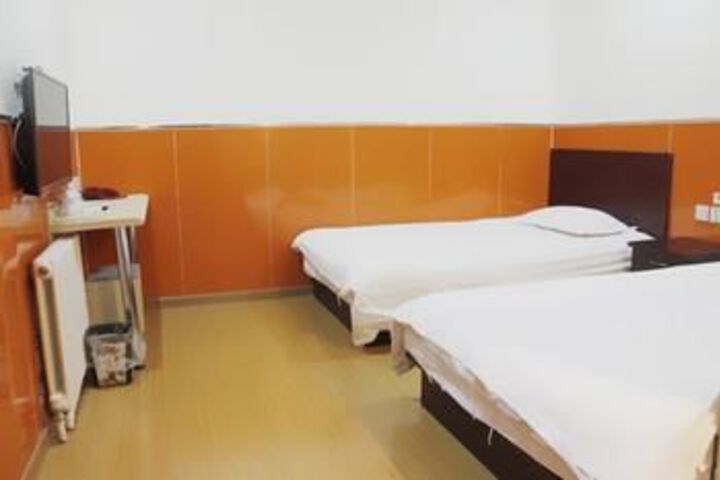 Room 6 of 36