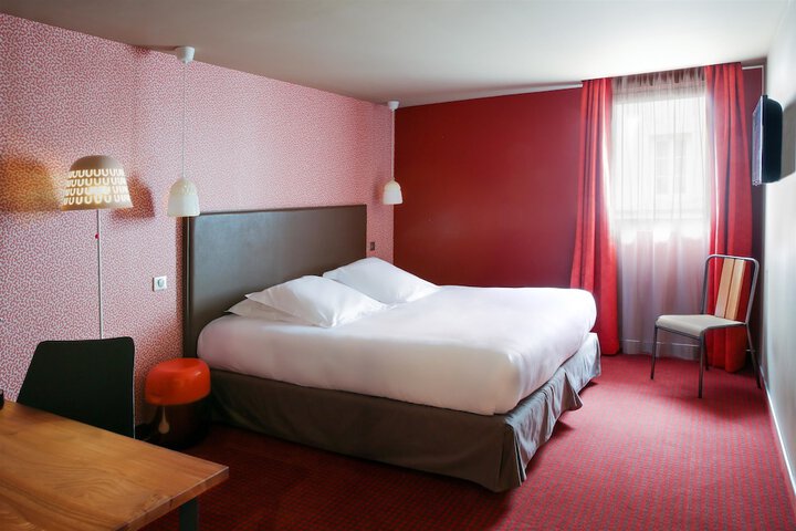 Room 21 of 80