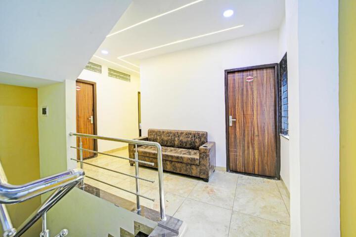 Hotel O Shri Shiv