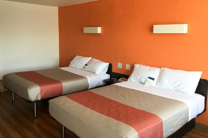 Room 26 of 35