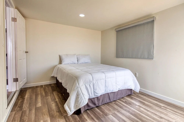Room 3 of 11