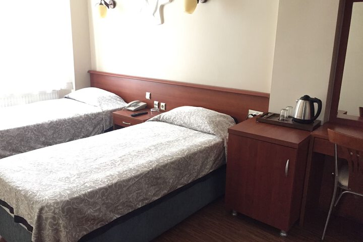 Room 18 of 36