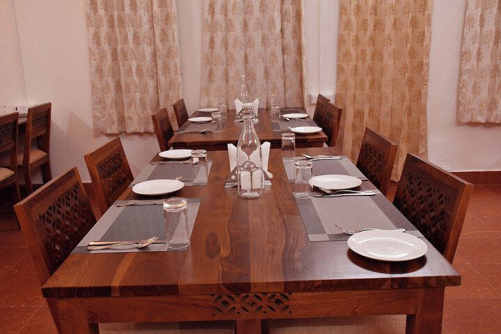 Dining 12 of 17