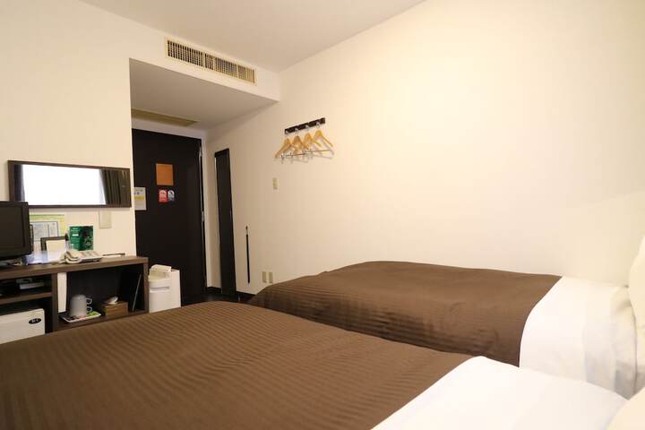 Room 18 of 112