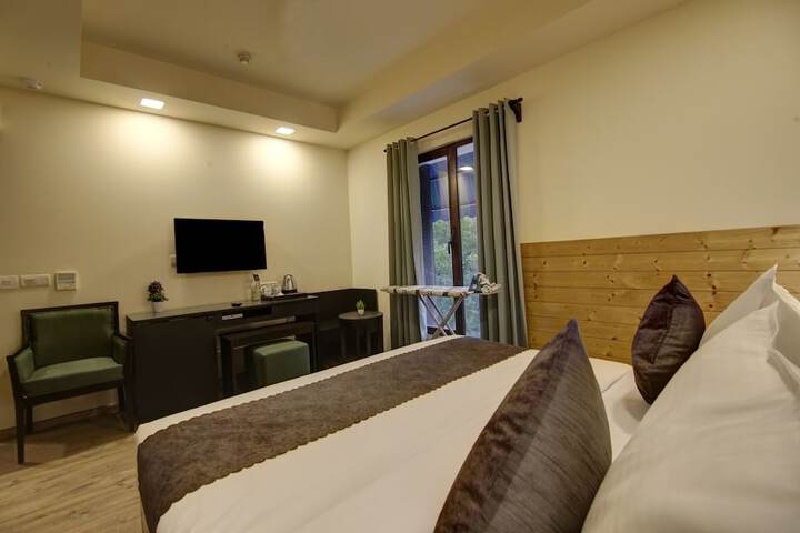 Room 33 of 57