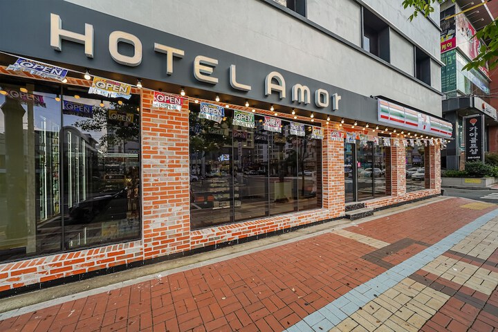 Hotel 63 of 66