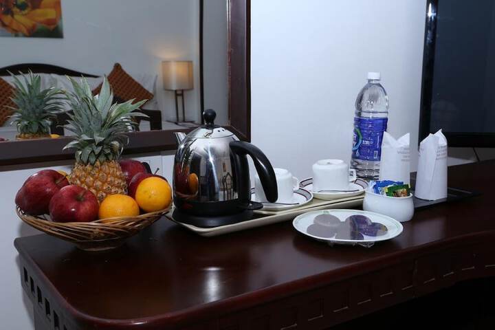 Breakfast/Coffee Service 24 of 51