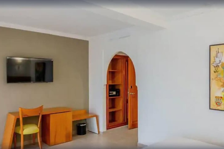 Room 27 of 55