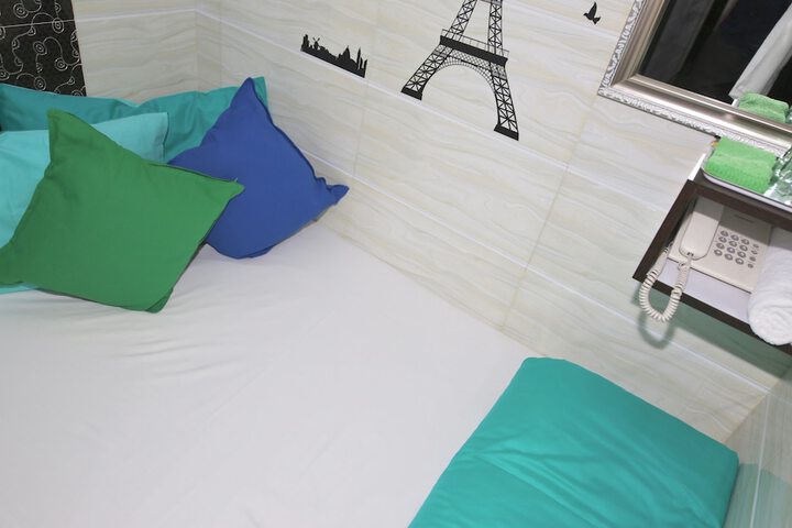Room 34 of 119