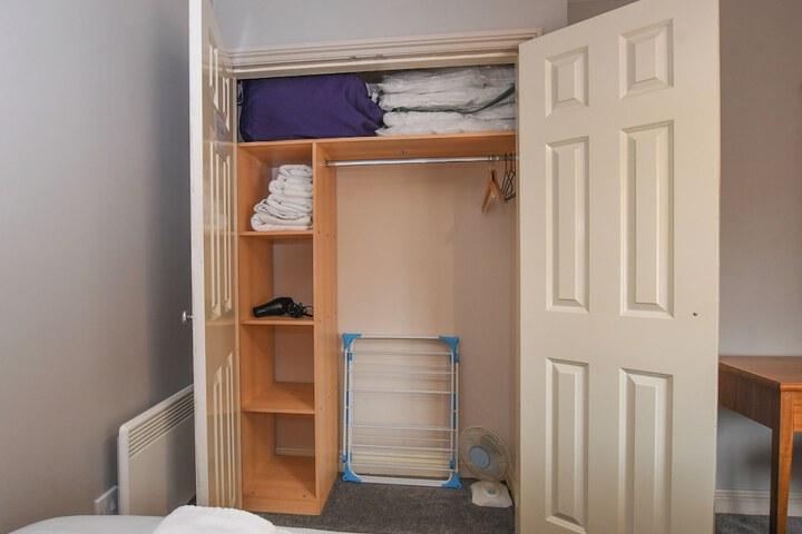Room 14 of 216