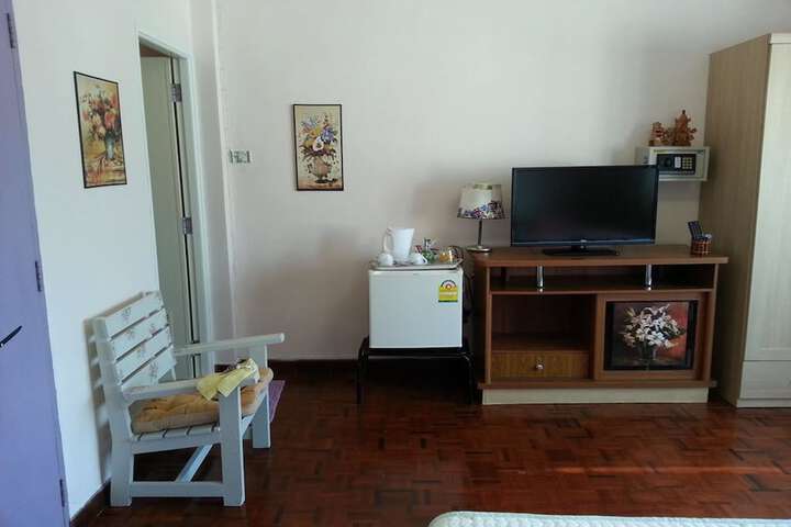 Room 16 of 43