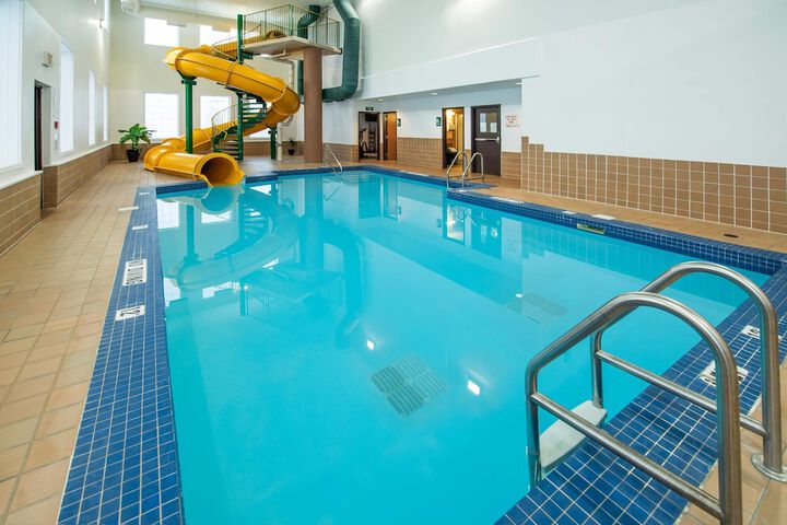 Pools & Facilities
