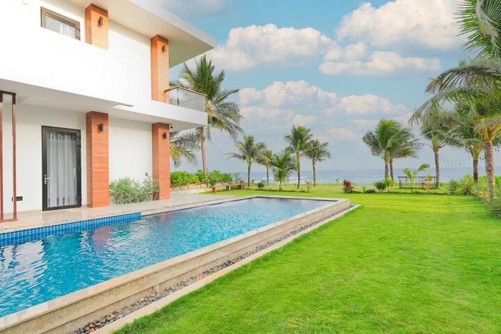 Photo of Saint Simeon Resort Villa Owner