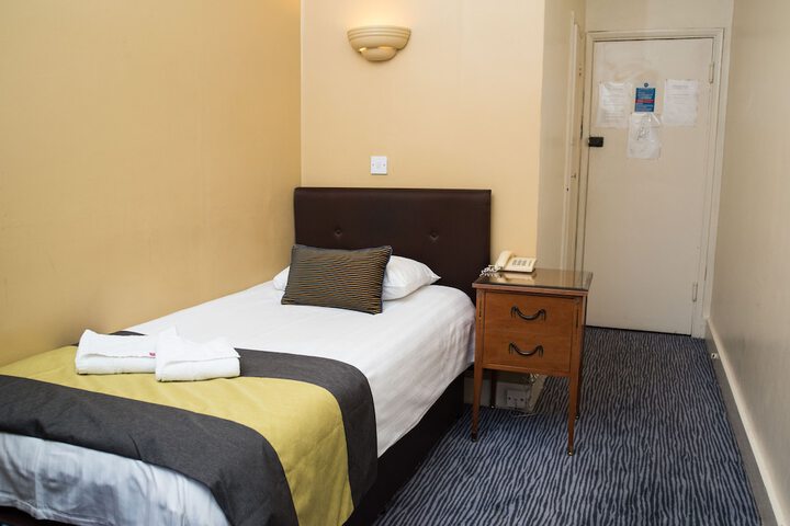 Room 20 of 48