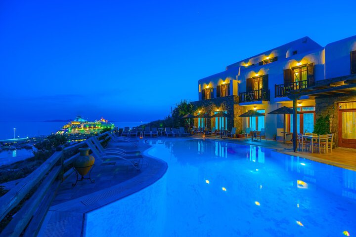 Pool Hotel
