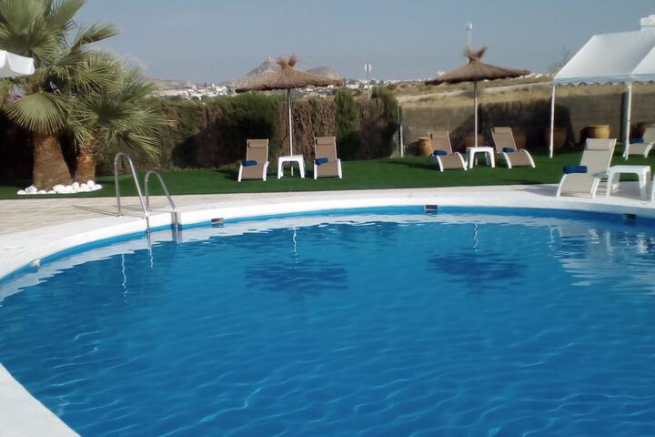 Pool 19 of 37