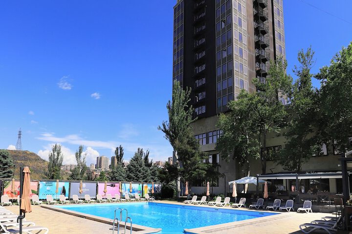 Pool 39 of 62